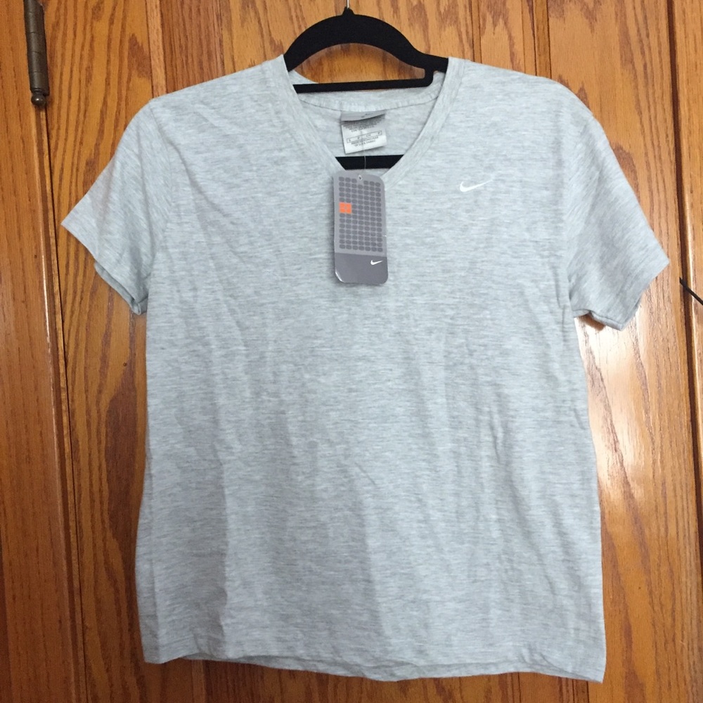 NWT NIKE GRAY T-SHIRT